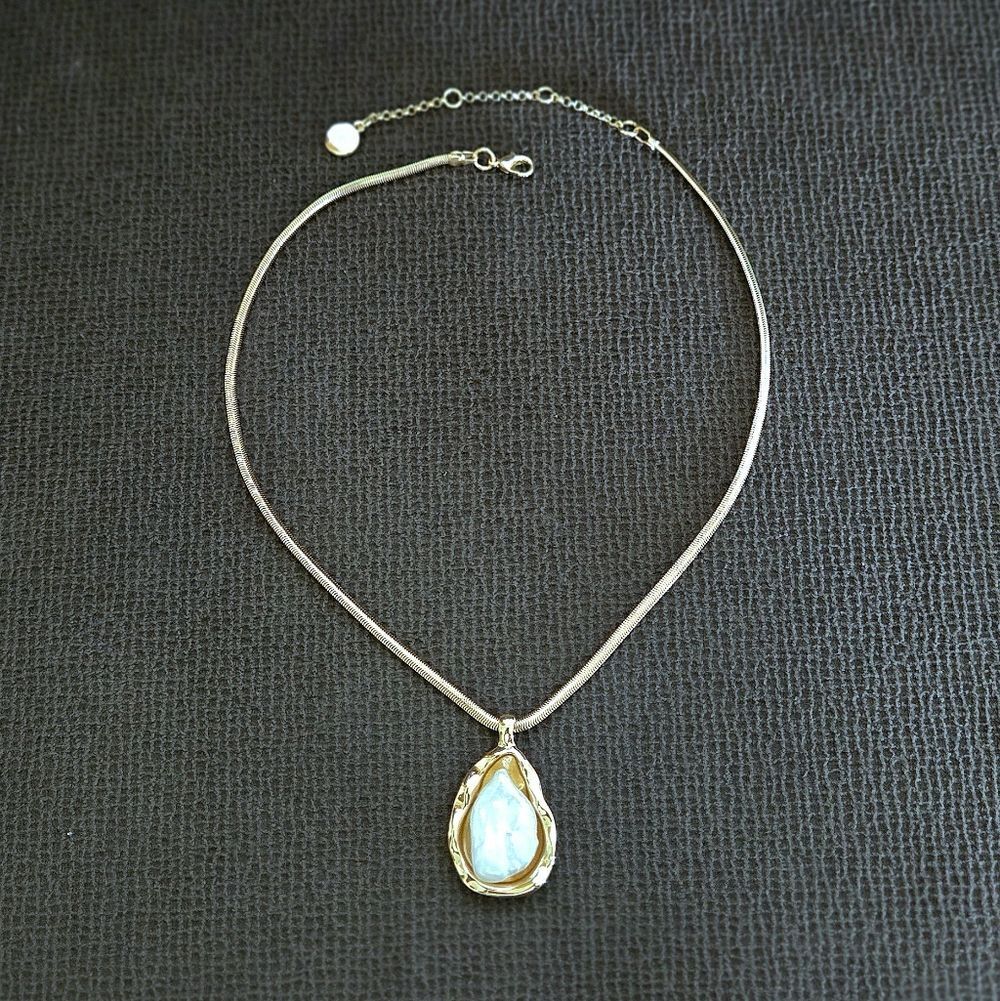 House🏠 of Harlow Baroque Pearl Necklace - NWT